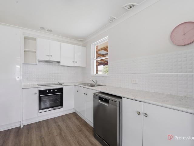 26 Mcbean AvenueArmidale NSW 2350, Australia