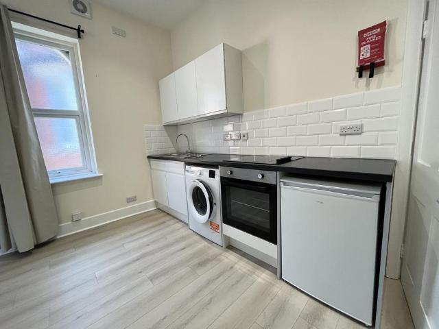 26 Magdala Road, Mapperley Park. 1 bed apartment to rent £650 pcm £150 pw