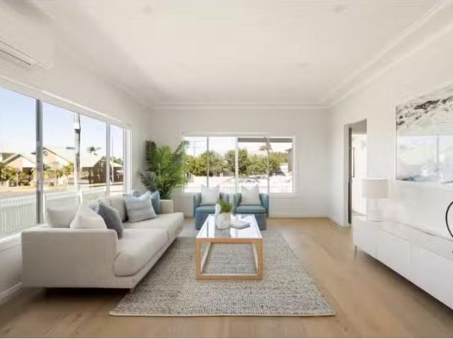 26 Marlo Road, Towradgi House for rent Listed by Jake Mckinno.