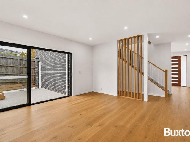 2/6 Mines Road, Ringwood East, VIC, 3135
