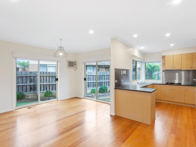 2/6 Munro Avenue, Carnegie, VIC 3163 Townhouse for Rent Ray White Carnegie