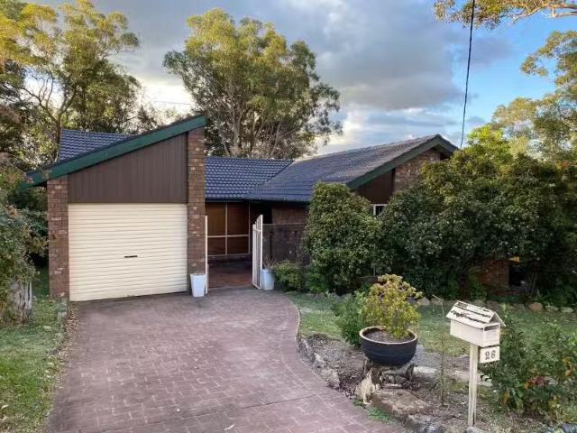 26 Nichols Parade, Mount Riverview House for rent Listed by B.