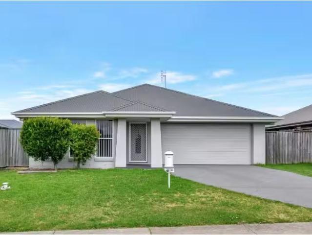 26 Oystercatcher Street, Aberglasslyn House for rent Listed b.