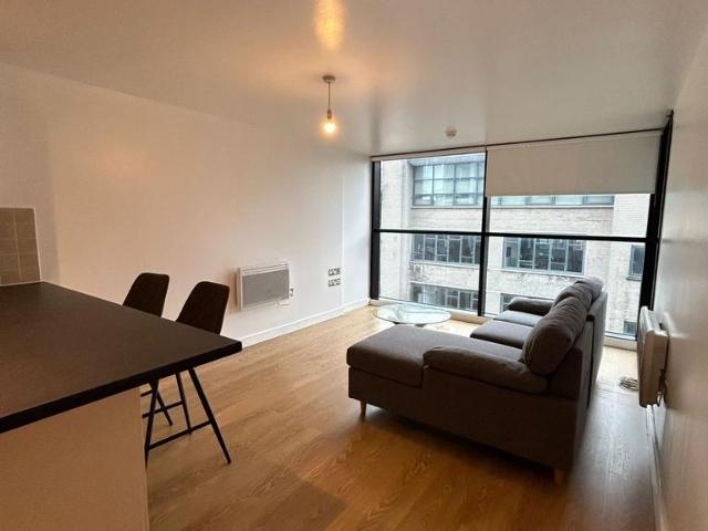 26 Pall Mall, Liverpool L3 2 bed apartment to rent £1,050 pcm £242 pw