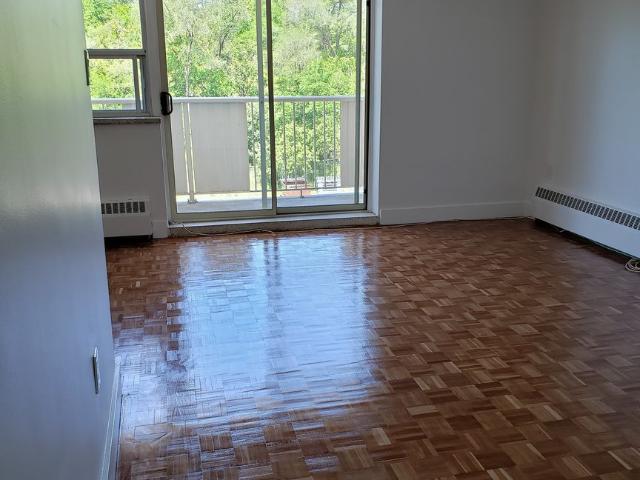 26 Park Street Apartments in Mississauga 1 Bedroom Apartment for Rent