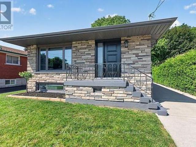 26 Parklands Drive, Hamilton, ON, L8K 4W7 house for sale | Listing ID X13806 | Royal LePage