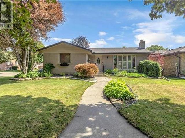 26 Penny Lane, Brantford, ON, N3R 5Y4 house for sale | Listing ID 40865 | Royal LePage