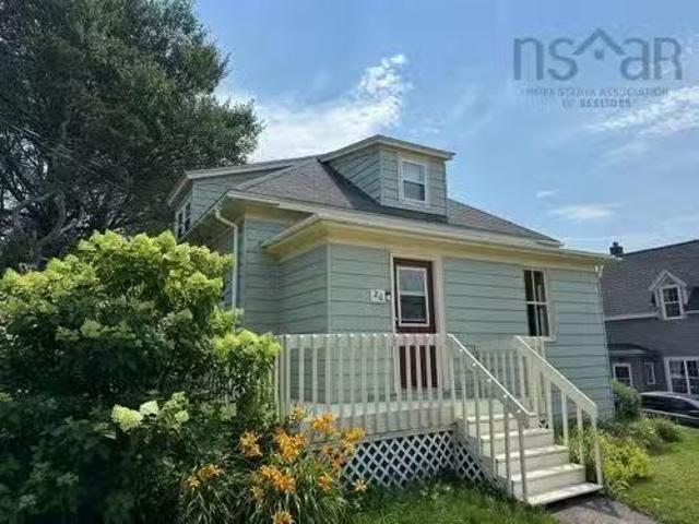 26 Pitt Street, Port Hawkesbury, NS, B9A 2T3 house for sale.