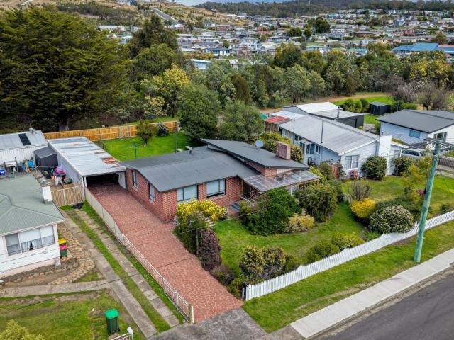 26 poplar rd, risdon vale