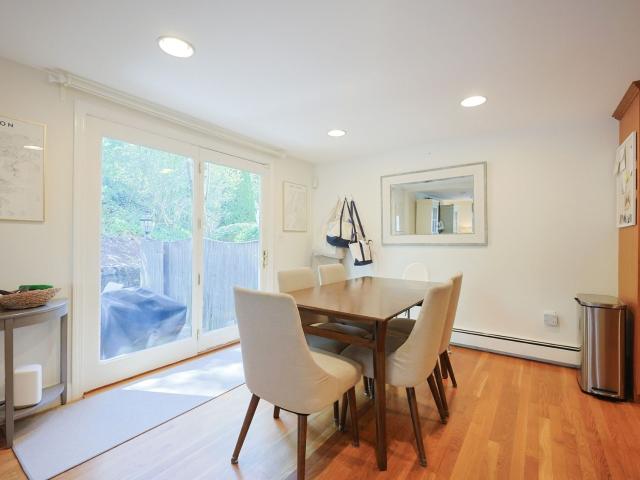 26 Pleasant St Unit B, Wellesley, US, MA
