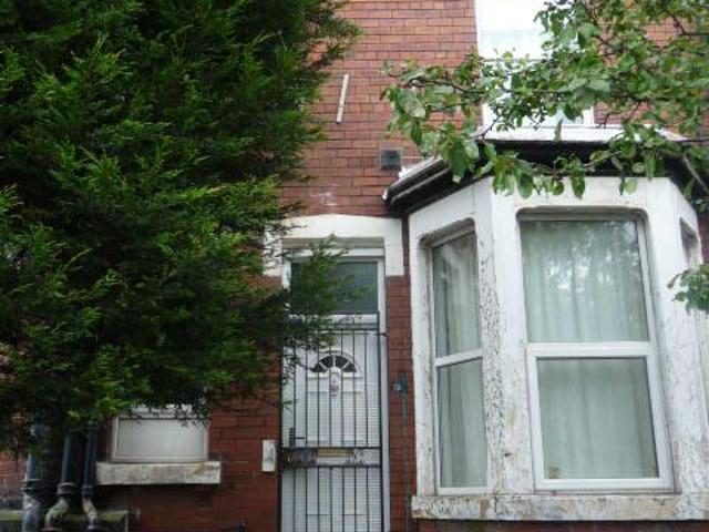 26 Royal Park Avenue Hyde Park West. 3 bed house to rent £1,529 pcm £353 pw