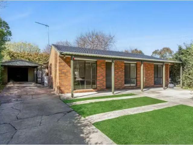 26 Saggers Close, GORDON House for rent Listed by Casey Myers.