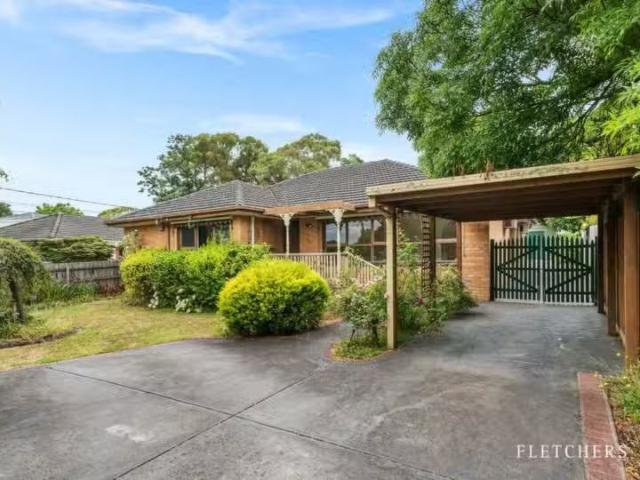 26 Sevenoaks Ave, Croydon VIC 3136 House For Lease