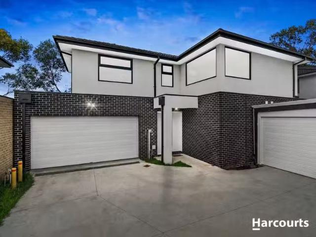 2/6 Sinclair Street, OAKLEIGH SOUTH, VIC 3167 Townhouse for.