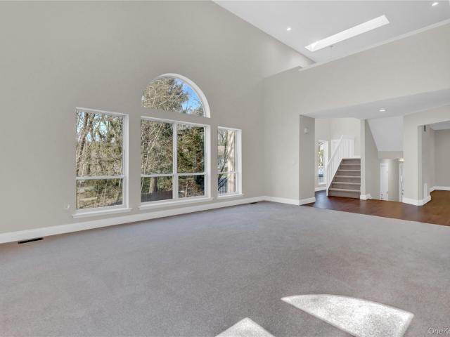 26 Stone Gate Ct, Smithtown, NY 11787 | MLS #984501