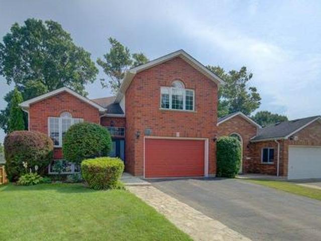 26 Stanmore Avenue, Kitchener, ON, N2B 3W2 house for sale | Listing ID 40865 | Royal LePage