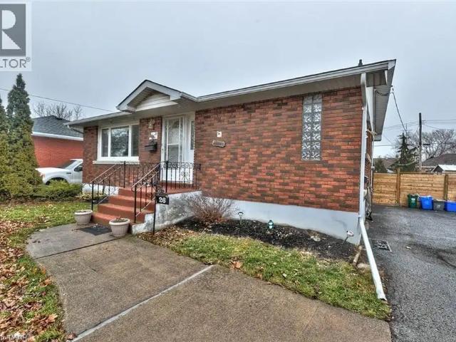 26 STEWART Avenue Unit# Lower