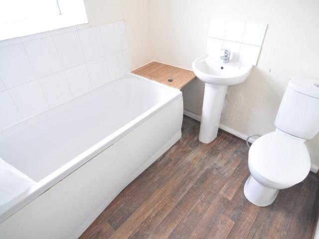 26a King Street, Hoyland 1 bed flat to rent £500 pcm £115 pw