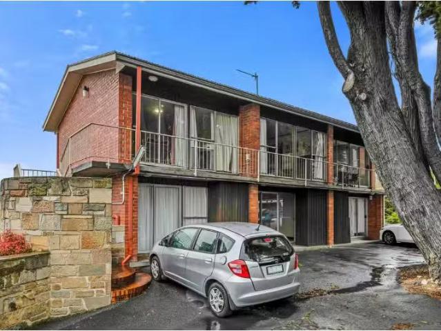 2/6a Rupert Avenue, Mount Stuart Apartment for rent Listed by.