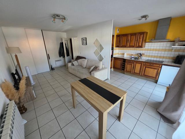 26JG1138 T2 lot 31 Valserhone + 1 place de partking en extérieur n°23