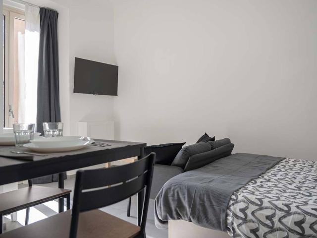 26sqm, Studio apartment, Centrale, Milan, Green Metro Centrale, 790€. Ref. 1411