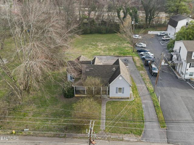 2704 Sevier Ave