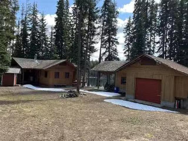 2705 Peachland Forestry Service Road, Peachland, BC, O0O 0O0.