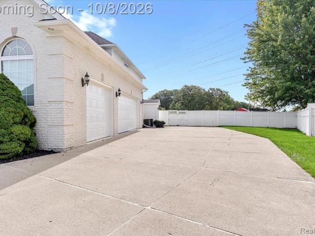 27063 Red Fox Trail