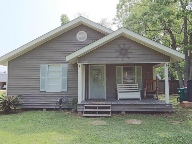 27080 Gaylord Rd, Walker, LA 70785
