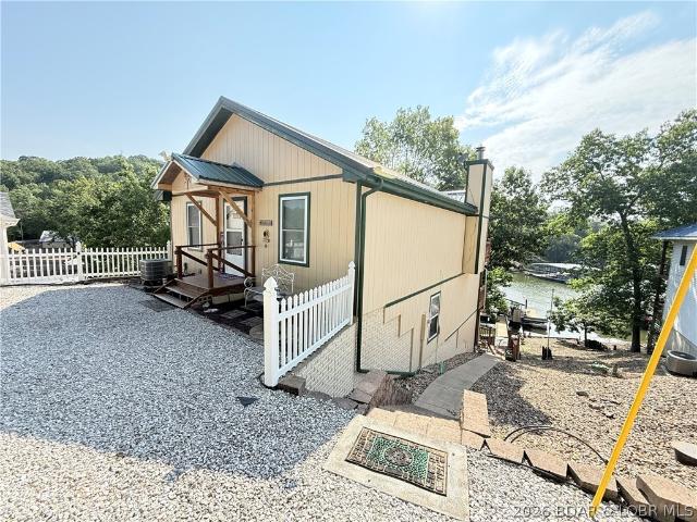 27085 Dixie Ln