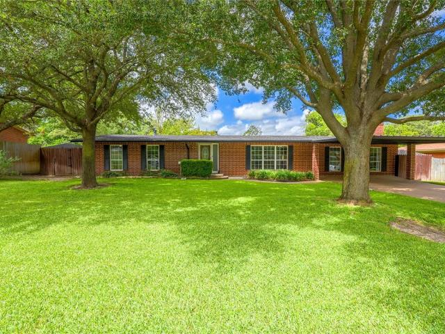2708 Cedar Point Drive