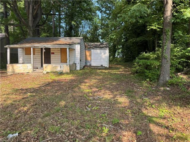 2709 McArthur Drive