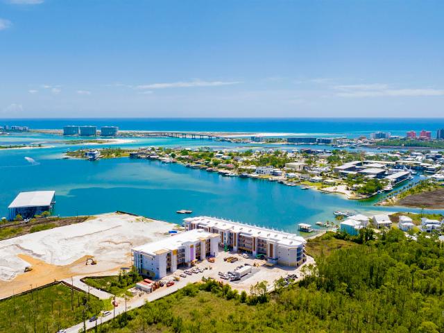 27000 W Harbor Island Lane A 103