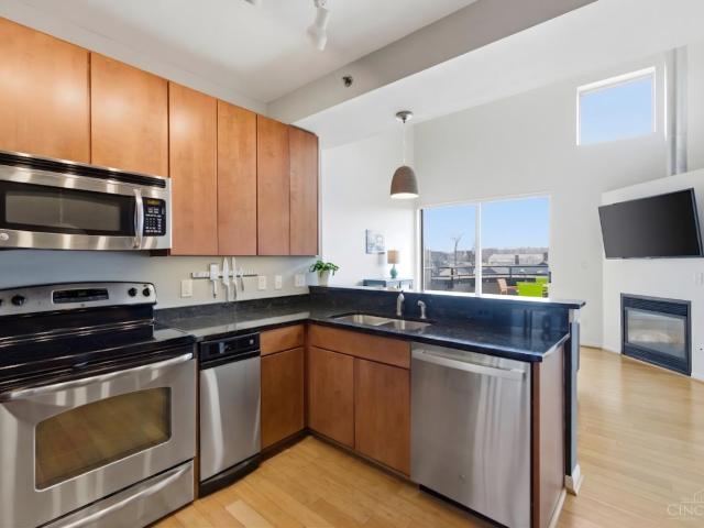 2700 Ashland Avenue