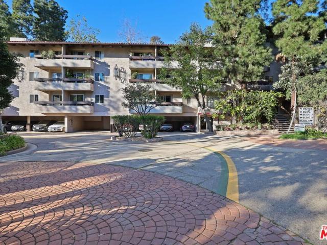 2700 Cahuenga Boulevard 2216