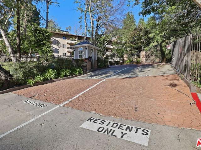 2700 Cahuenga Boulevard 2217