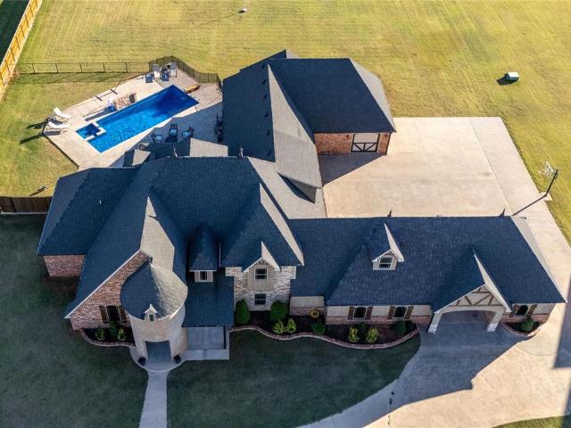 2700 E Lawter Road