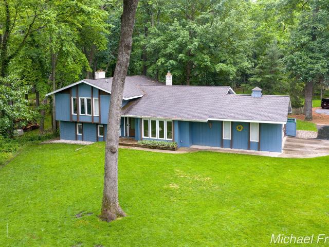 2700 Shadowbrook Drive