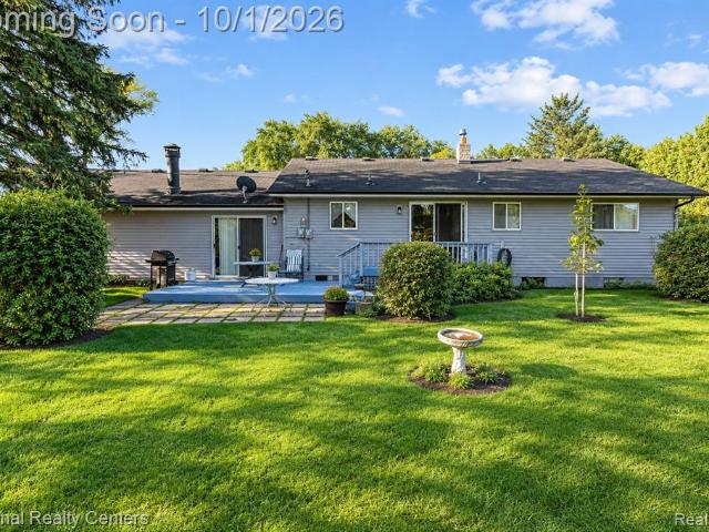 2700 W Walton Boulevard