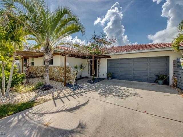 2701 Bruce St, Matlacha, FL 33993 | MLS #2026004