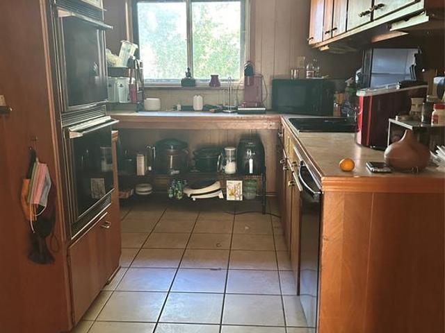 2701 Ridge Lake Drive
