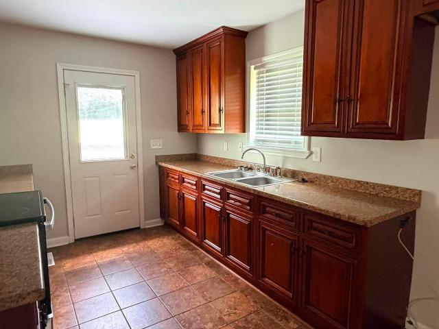 2701 8Th Street Ne