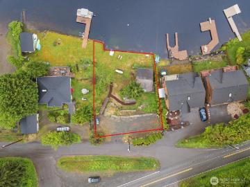 2702 Middle Shore Road