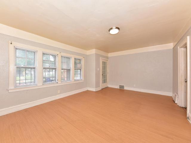 2702 N 49th St, Unit 2704
