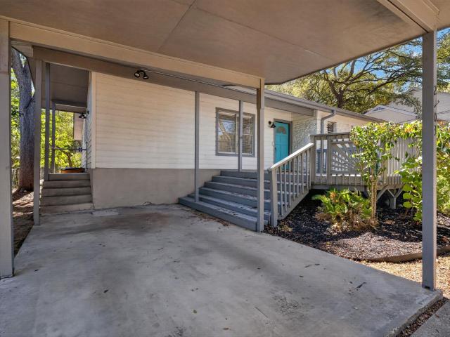 2703 Princeton Dr