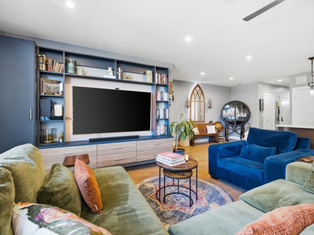 2703 W Belmont Avenue # 4W