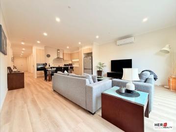 $270/week Master Bedroom for rent | HER Room Rental in Tarneit
