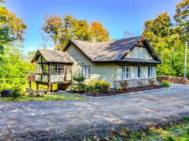 270 Ch. Du Refuge, Lac Supérieur, QC, J0T 1P0 house for sale | Listing ID 14138 | Royal LePage