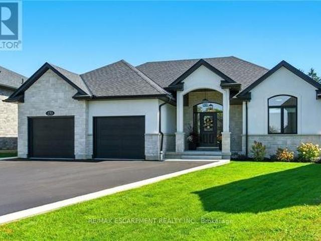 270 Charles Street, Norfolk, ON, N0E 1Y0 house for sale | Listing ID X13515 | Royal LePage