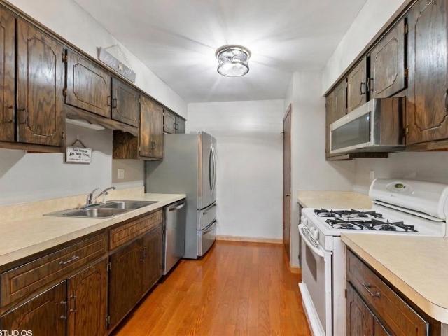 270 E Woodlawn Road # 270